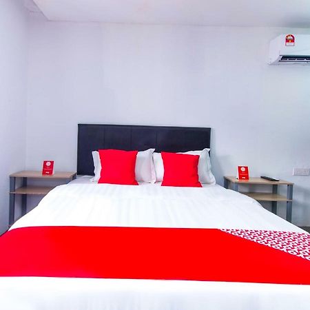 Intime Hotel Kuchai Lama Kuala Lumpur Exterior photo