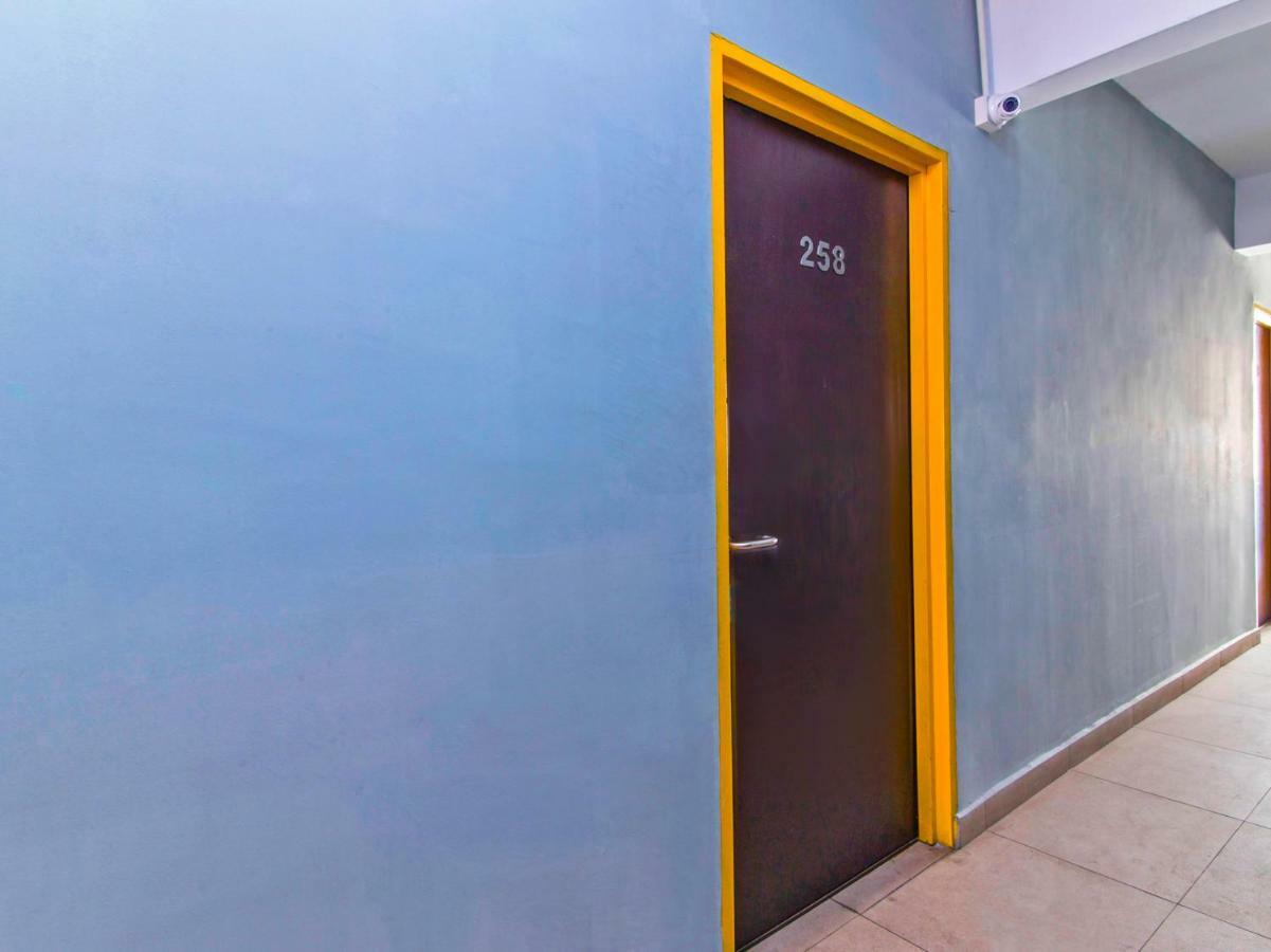 Intime Hotel Kuchai Lama Kuala Lumpur Exterior photo